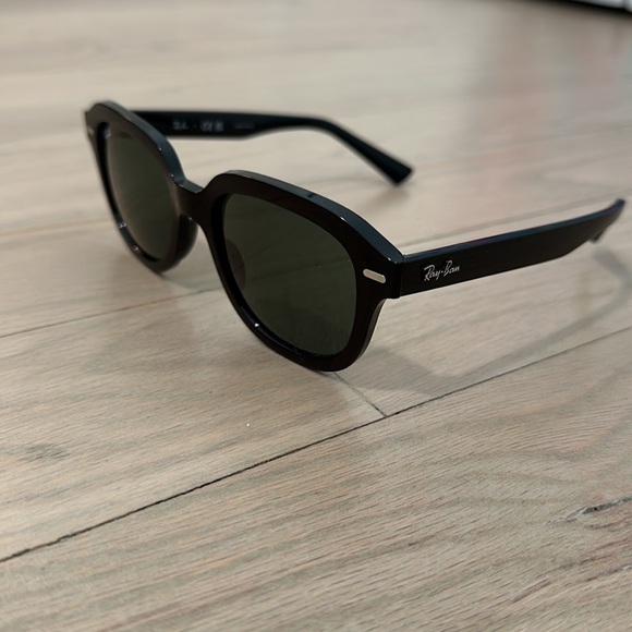 Black Ray-Ban - Picture 4 of 4